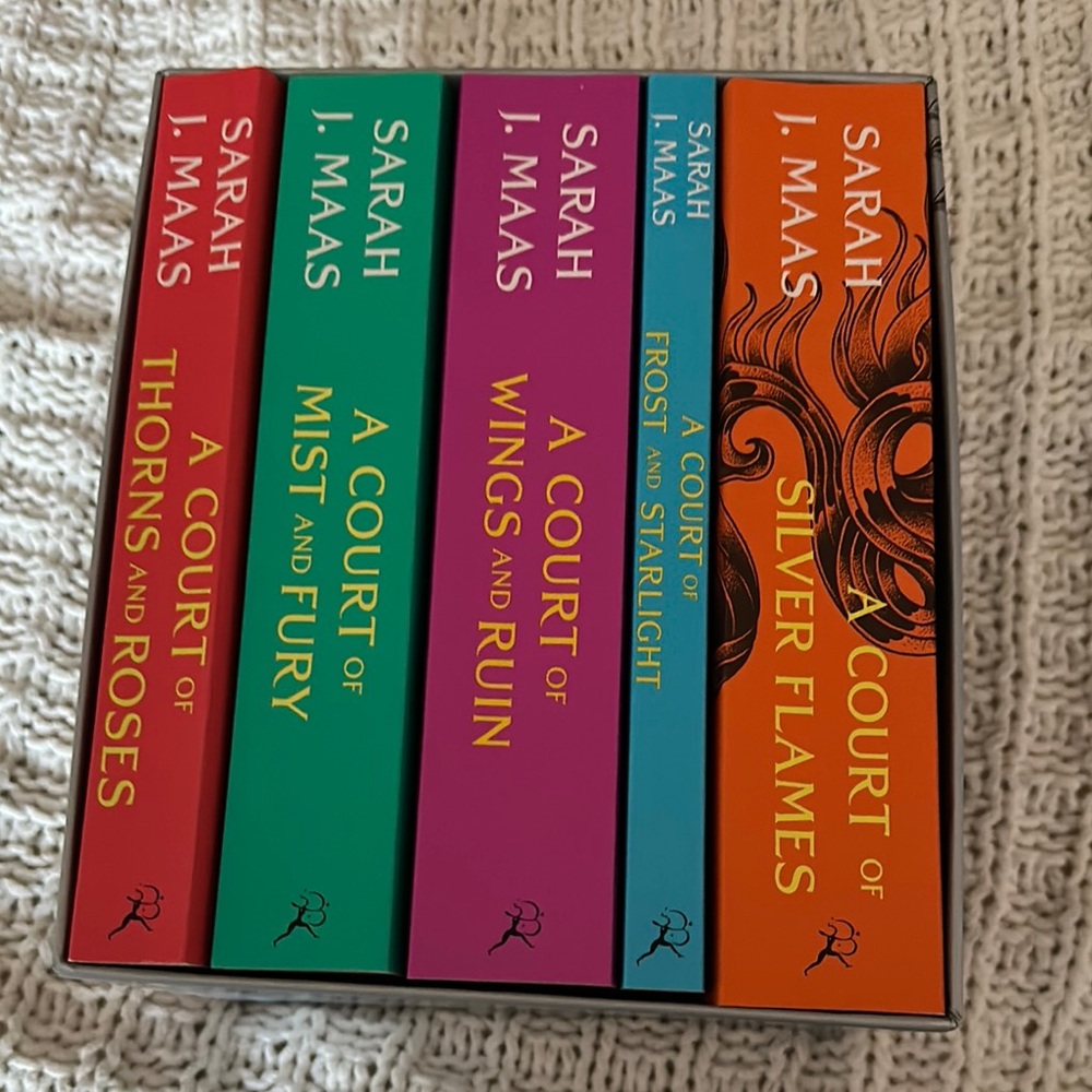 Sarah J. Maas Book Set